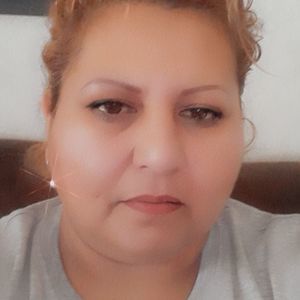 Meet your Posher, Raquel